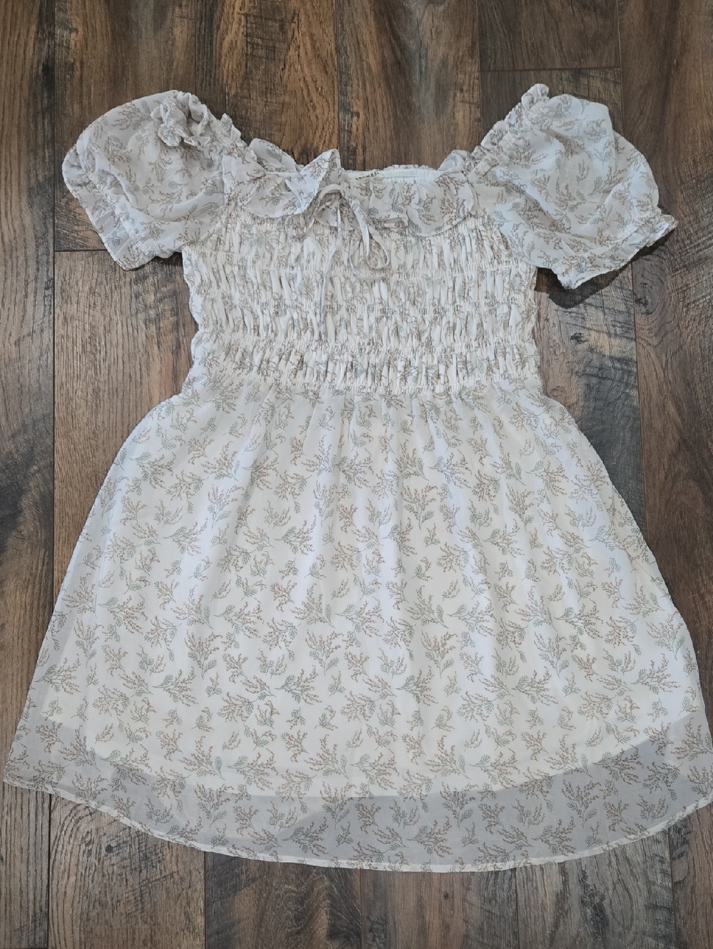NWOT Promesa Cream Floral Smocked Casual Dress